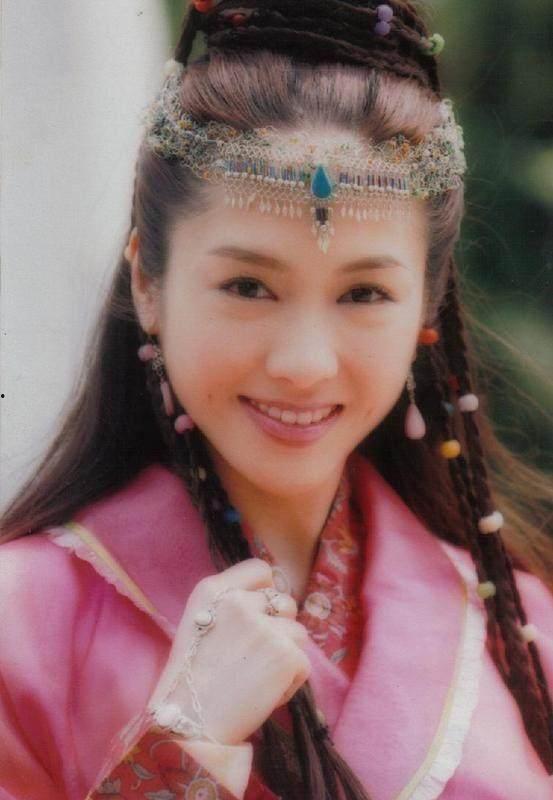 林青霞女儿小时候照片,星二代萌态可掬引网友热议